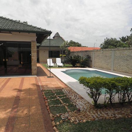 Luque 住客旅馆酒店 外观 照片